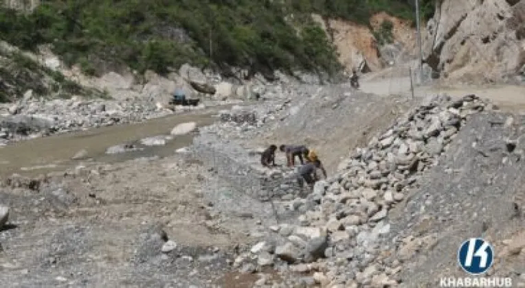 Landslide Completely Blocks BP Highway at Pinthalibesi in Kavre