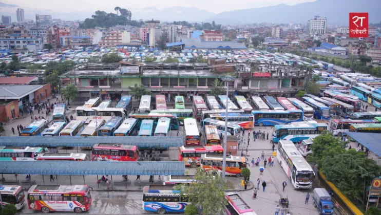 Prithvi Highway Blockage Strands Long- and Short-Distance Buses at Gongabu
