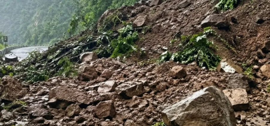 Landslide Completely Blocks Kaligandaki Corridor in Gulmi