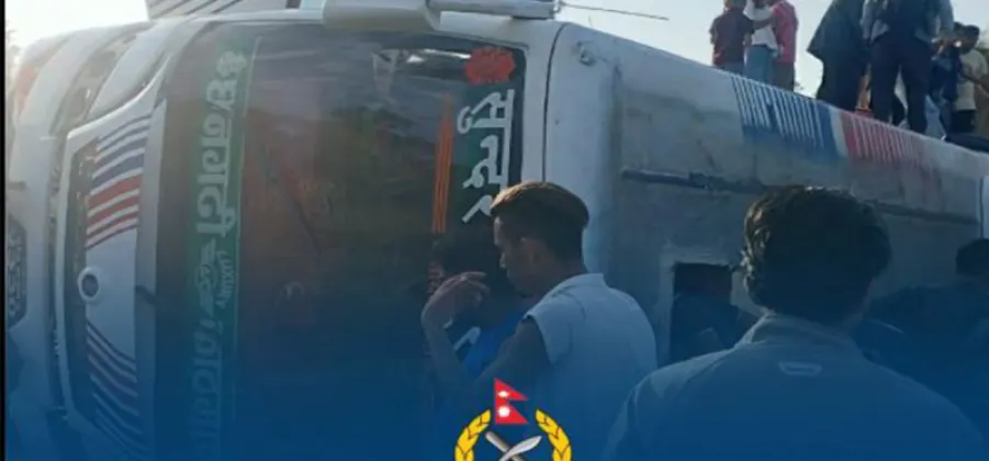 Bus Overturns on East-West Highway in Nawalparasi, Seven Injured