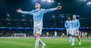Foden's Hat-Trick Powers Manchester City to Victory