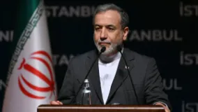 Iran’s Araghchi Criticizes Macron’s Remarks on Nuclear Program