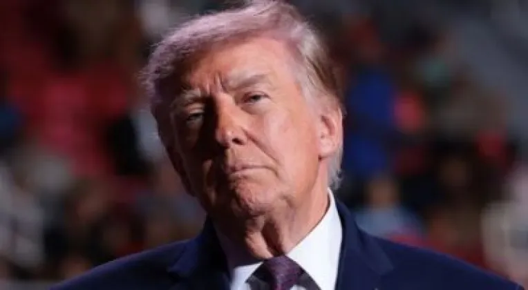 Trump Warns Iran of Possible New US Military Strike, Says Deal Still Possible