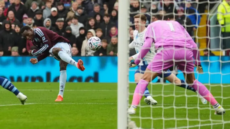 Aston Villa beat Manchester City 2-1 as Nicolas Jackson scores twice to end City's perfect start