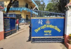 Two Arrested in Bharatpur Over Sale of Mobile Phones Without Invoices