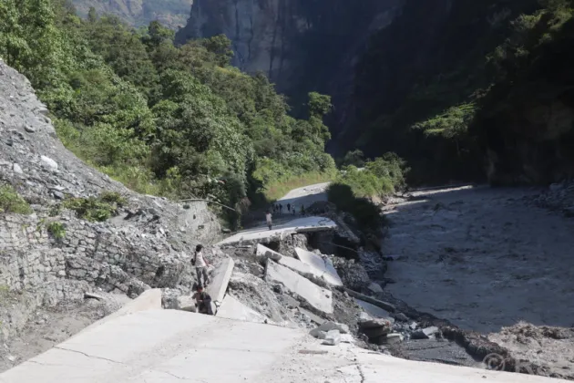 Fuel Shortage Hampers Beni-Jomsom-Korla Road Repairs in Myagdi
