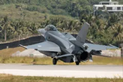 Taiwan Receives US F-16V Fighter Jets Amid Chinese Pressure